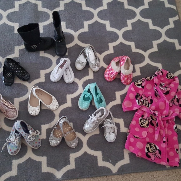 LOT of Toddler Girl Clothes !!!!! - Picture 1 of 8